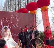 Chinese father-in-law returns $26,000 bride price at wedding