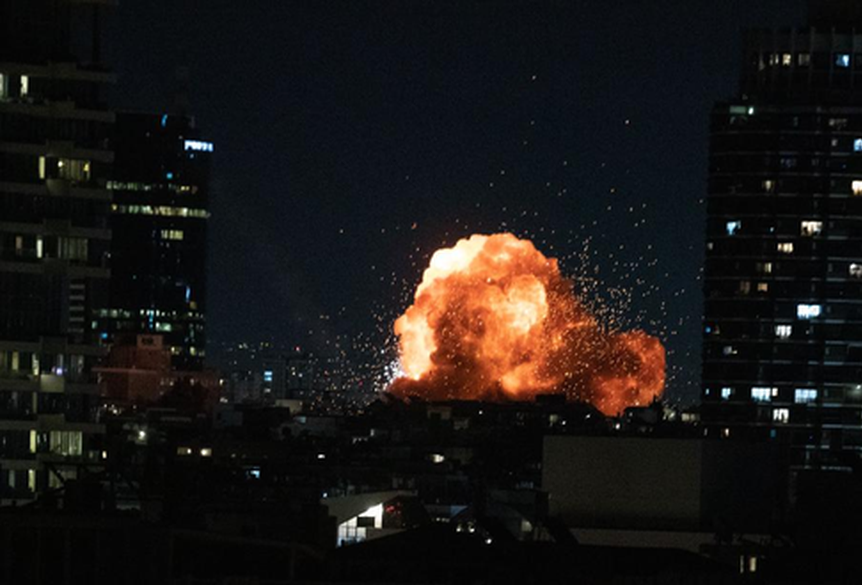 Explosion seen in downtown Tel Aviv of Israel