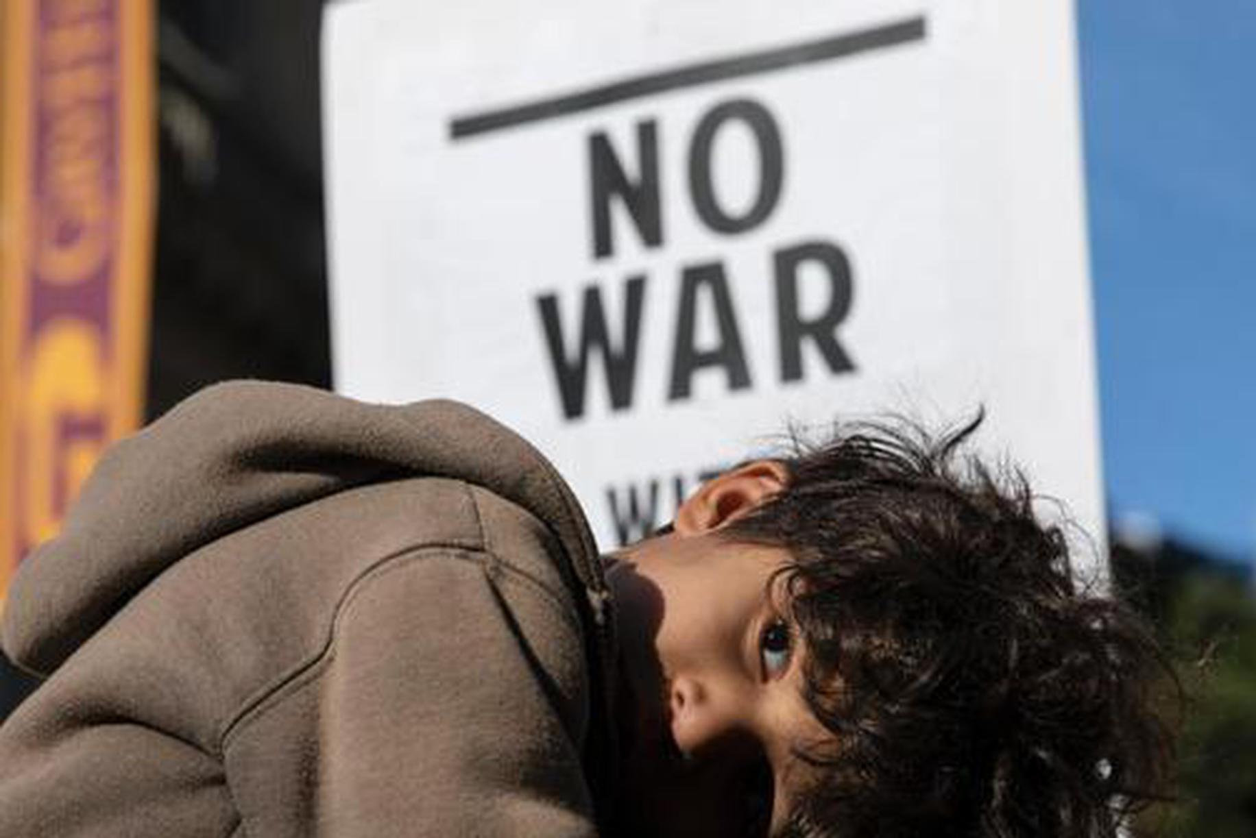 U.S. losing ground in Iran war on multiple fronts