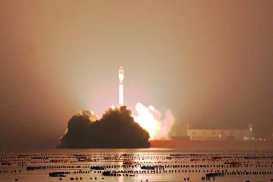 China's Smart Dragon-3 rocket launches satellites from sea