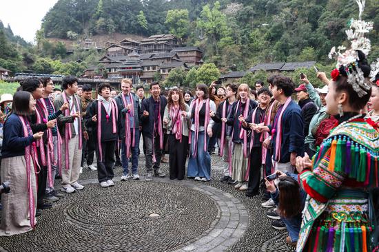 Yale University choir visits Southwest China's Guizhou for cultural exchange