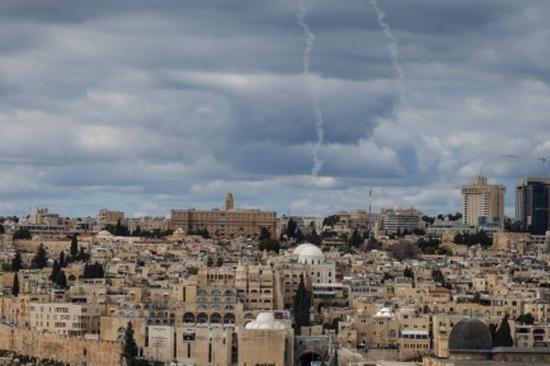 Israeli defense minister says forces to hold south Lebanon zone up to Litani River