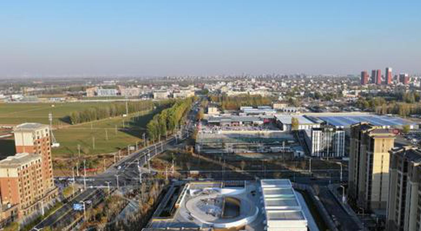 Chinese premier stresses building new-type power grid, optimizing energy structure