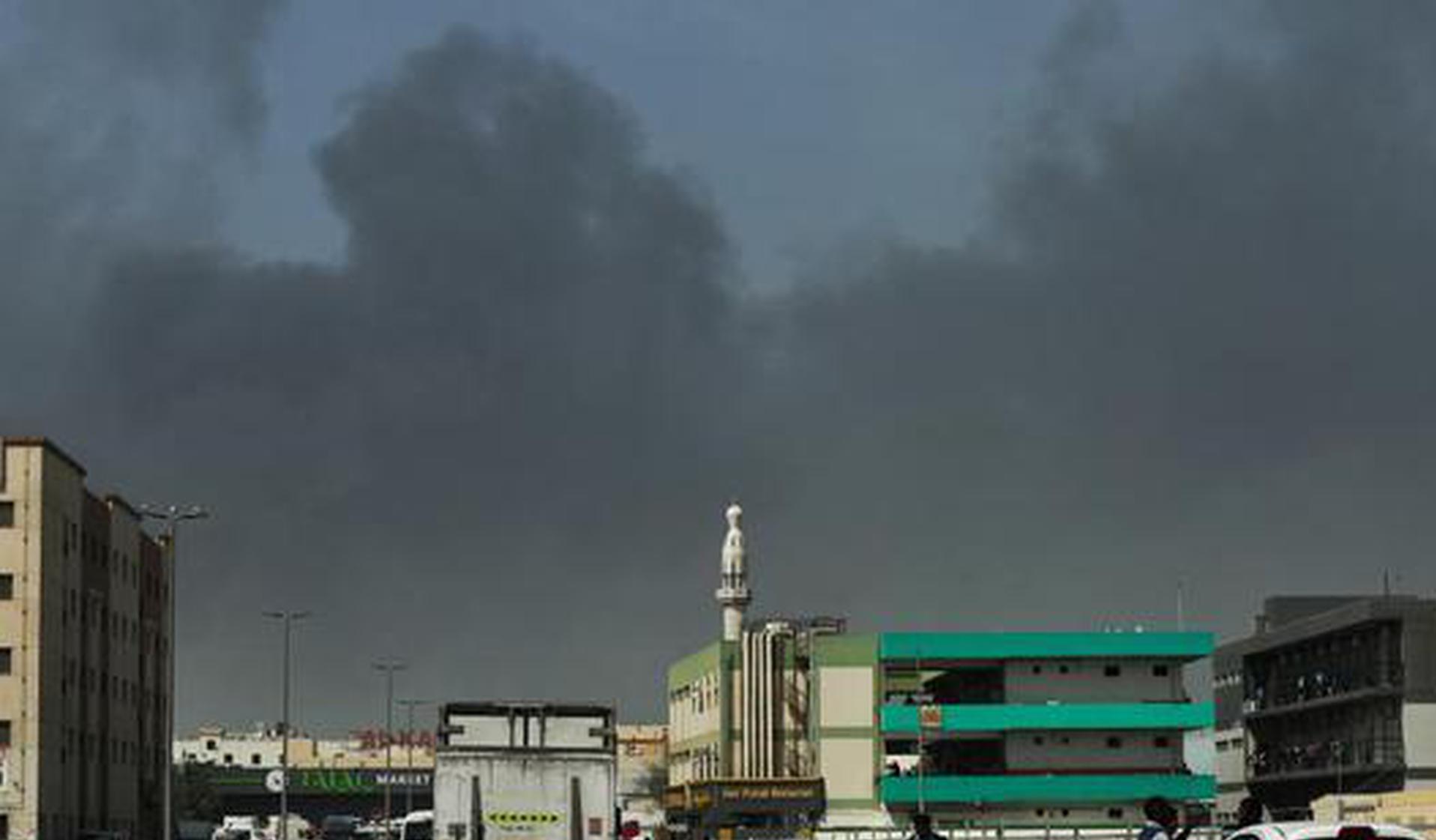 Iranian FM says safe passage through Hormuz Strait possible for 2 weeks