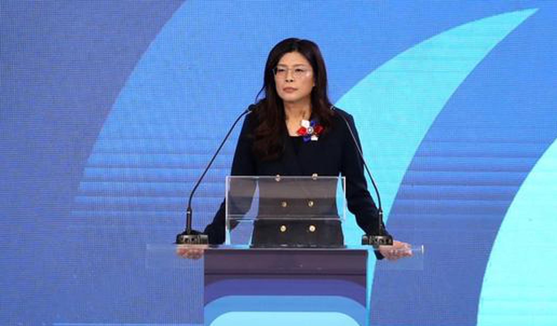 KMT chairwoman pays homage to Sun Yat-sen Mausoleum in Nanjing