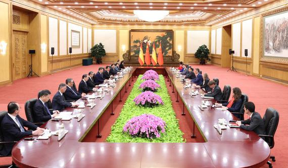 Chinese President Xi Jinping meets with Spanish Prime Minister Pedro Sanchez, who is on an official visit to China, at the Great Hall of the People in Beijing, capital of China, April 14, 2026. (Xinhua/Huang Jingwen)