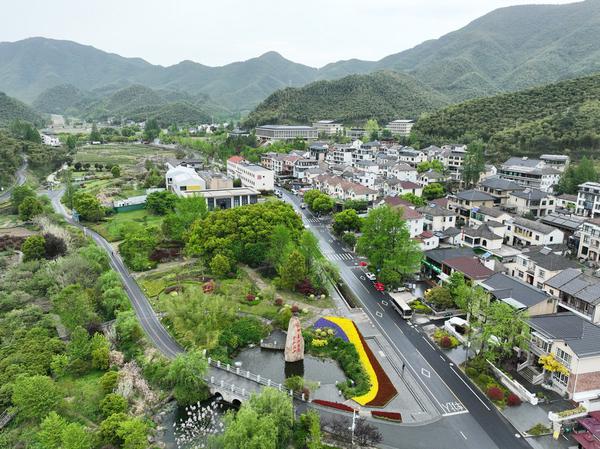 This aerial photo taken on April 13, 2023 shows Yucun village of Anji county, Huzhou city, East China's Zhejiang province. (Photo/Xinhua)