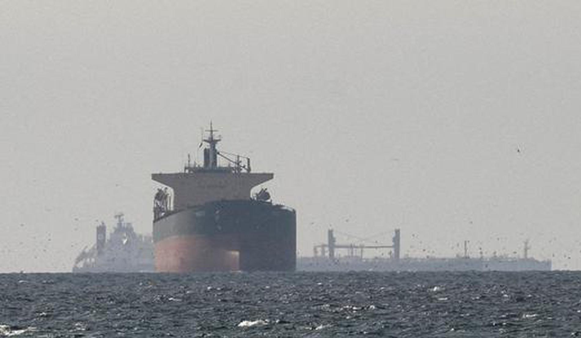 Trump weighs restarting military operation to guide ships out of Hormuz Strait