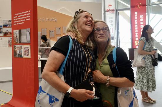 Descendants of British POWs from Lisbon Maru visit exhibition in east China city