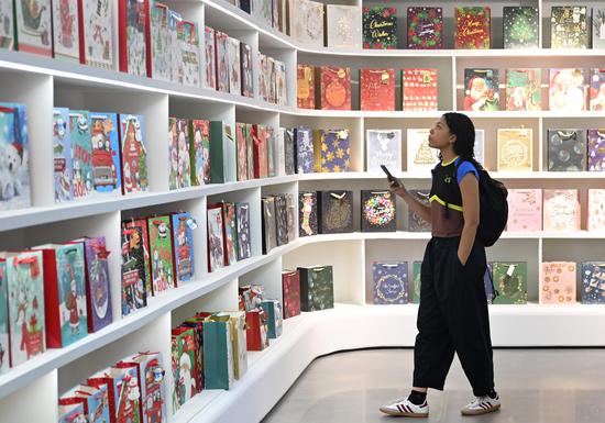 Chinese, American students explore 'world supermarket' Yiwu