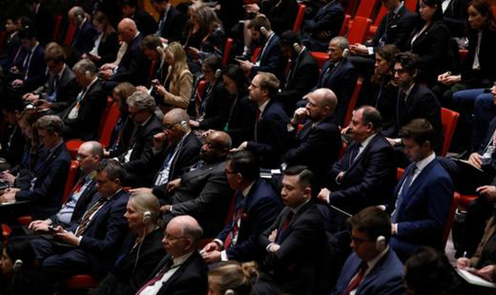 China to host forum on global governance this autumn: FM