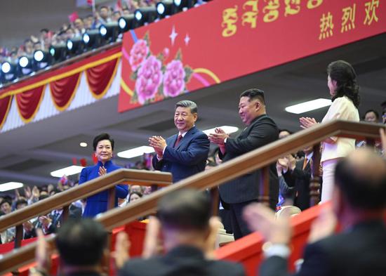 Xi watches artistic performance in Pyongyang during state visit to DPRK