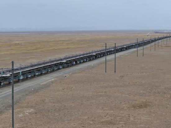 World's longest high-altitude permafrost railway bridge marks 20 years of stable operation