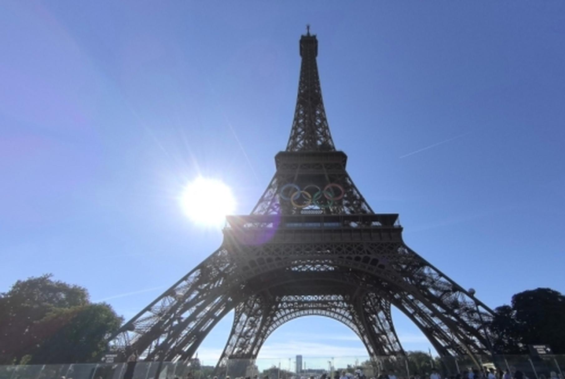 G7 summit kicks off against backdrop of massive protest