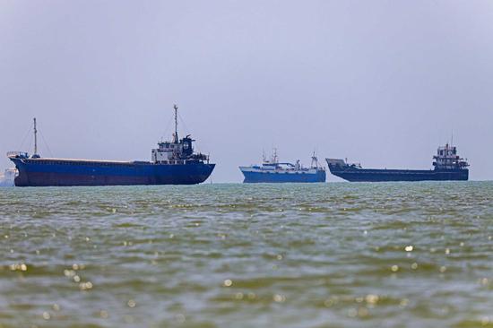 Iran to let in inspectors, can sell its oil