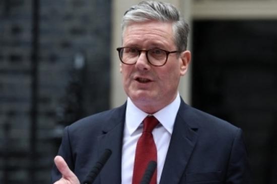 Starmer talks with Burnham as UK prepares for leadership transition