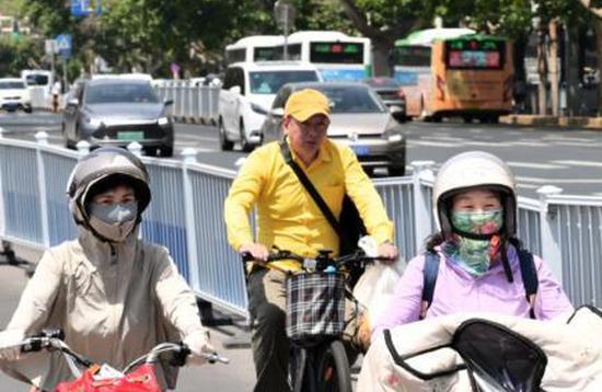 Europe swelters under historic heatwave