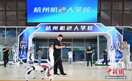China's first school dedicated to training robots opens in Hangzhou, Zhejiang Province, June 29, 2026. (Photo/China News Service)