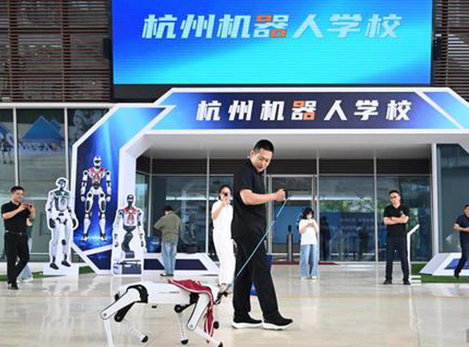 China's first robot school opens in Hangzhou 