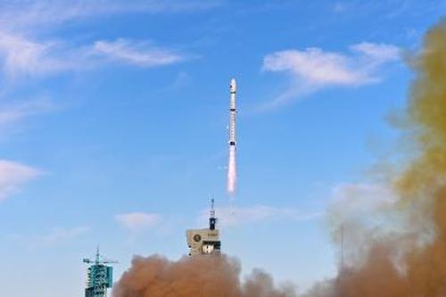 China launches Haiyang-2E ocean satellite into planned orbit