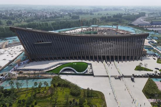Immersive cultural park in central China begins trial operation