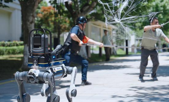 Hangzhou's 'robot patrol officers' demonstrate capabilities