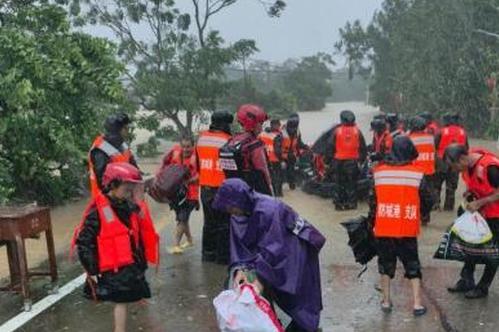 China steps up flood-control with additional teams for Guangxi, Liaoning