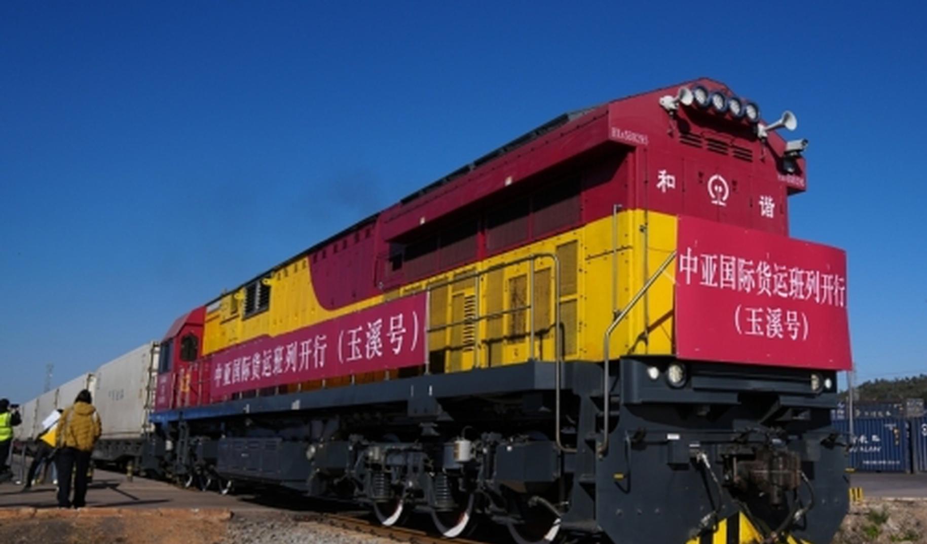 China's logistics sector sees improved performance in June