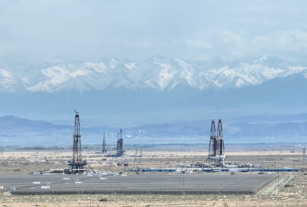 A shale oil well in northwest China's Xinjiang Uygur Autonomous Region. (Photo: CCTV news)