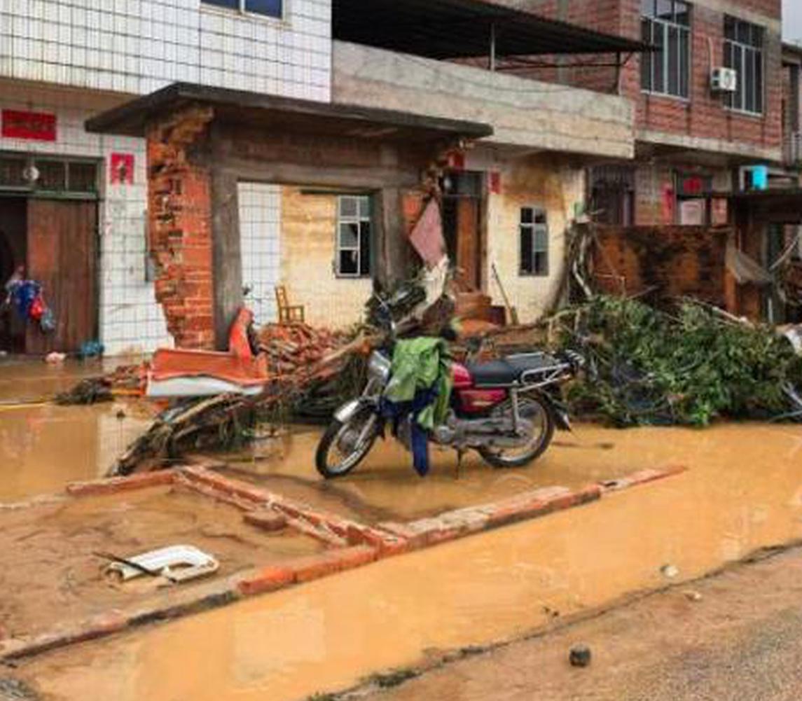 Guangdong helps evacuate nearly 5,000 flood-affected people in Guangxi
