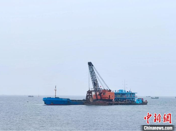 The Phase I expansion of Zhanjiang Port's Baoman Container Terminal, which broke ground on March 29, 2024, has boosted the port's handling and mixed-cargo loading capacity, supporting the export growth along the New International Land-Sea Trade Corridor. (Photo: China News Service）