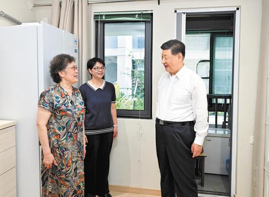 Xi urges high-quality urban renewal