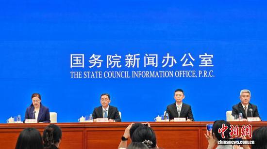 China's central bank sees stable RMB amid 2-way fluctuations