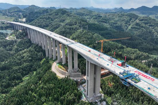 Main structure of Anshun-Panzhou Major Bridge completed