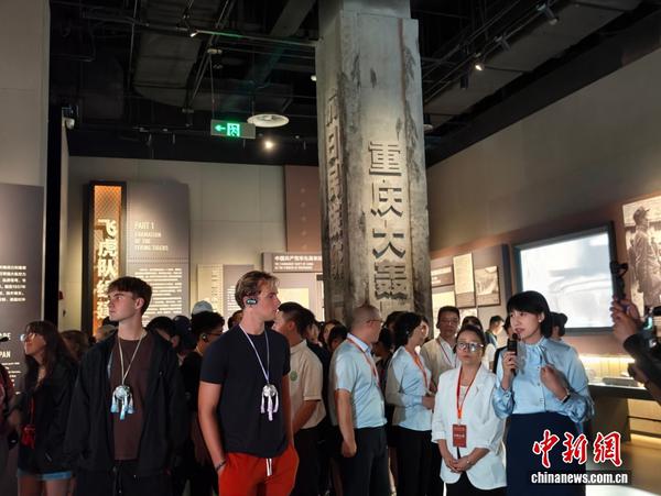 A U.S. delegation dedicated to carrying forward the legacy of the Flying Tigers visited a permanent exhibition on the Flying Tigers at a historic Flying Tigers site in Liuzhou, South China's Guangxi Zhuang Autonomous Region on Monday.