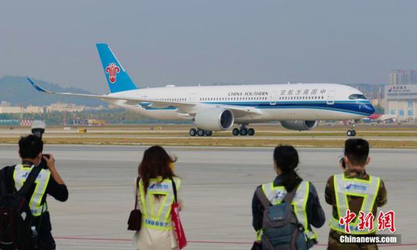 An Airbus A350-900 arrives at the Baoan International Airport in Shenzhen, south China's Guangdong Province, Jan. 6, 2022. (File photo: China News Service)