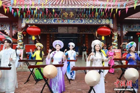 The “Ha Festival” of the Jing ethnic group was held in Dongxing City on July 22, 2026. (Photo: China News Service)