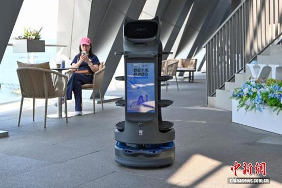 China's hotel industry sees fluctuations in H1
