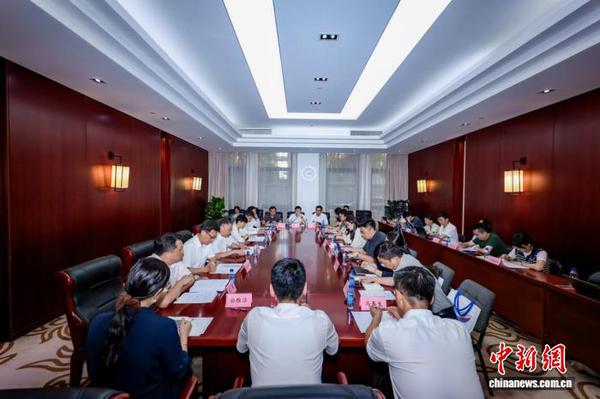 A media roundtable for the 2026 World Intelligent Connected Vehicles Conference 1s held in Beijing on July 27, 2026. (Photo: China News Service)