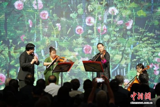 The “Five Hues Interlace in Radiance — The Night at the National Art Museum of China” event is held in Beijing, July 27, 2026 (Photo: China News Service/ Shi Chunyang)