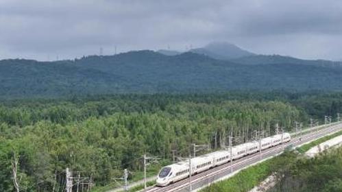 China's northernmost high-speed railway begins trial operations