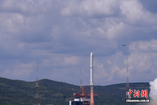 China successfully launches the SEO satellite aboard a Long March-2C carrier rocket from the Taiyuan Satellite Launch Center at 11:02 Beijing Time on August 17, 2026. (Photo: China News Service/Wang Yapeng)