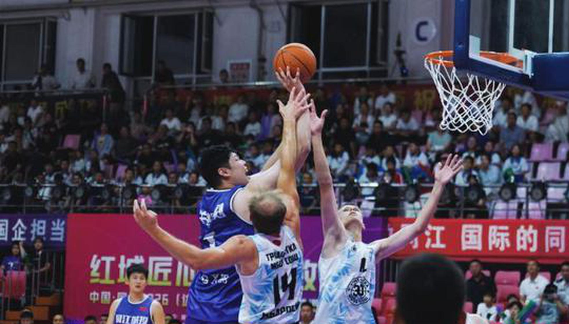 12 Chinese, Russian basketball teams compete in Tongjiang border invitational