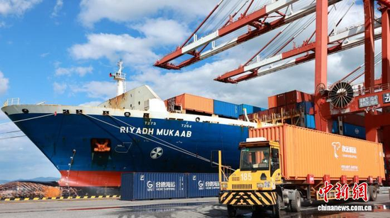 Maiden voyage of Sea Legend Shipping Pte. Ltd.’s CAX “China-Europe Arctic Express” at Port of Nansha, Aug. 19, 2026. (Photo: Guangzhou Port Group)