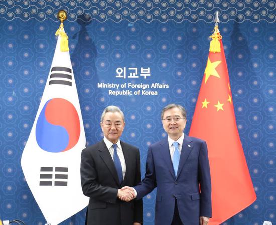 Chinese FM calls for healthy, stable, sustainable China-S. Korea ties
