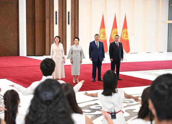 Xi kicks off state visit to Kyrgyzstan, hailing 'golden period' of cooperatio