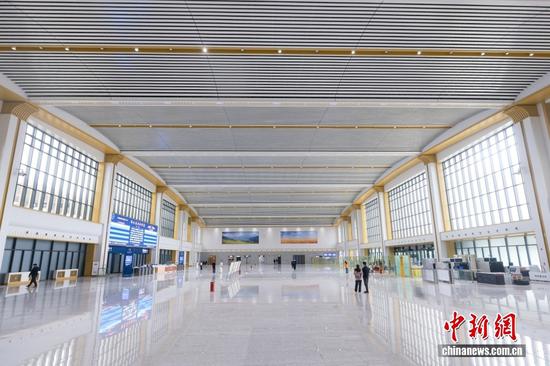 Photo taken on Aug.31, 2026 shows the Suihua South Station on the the Harbin-Yichun High-Speed Railway.