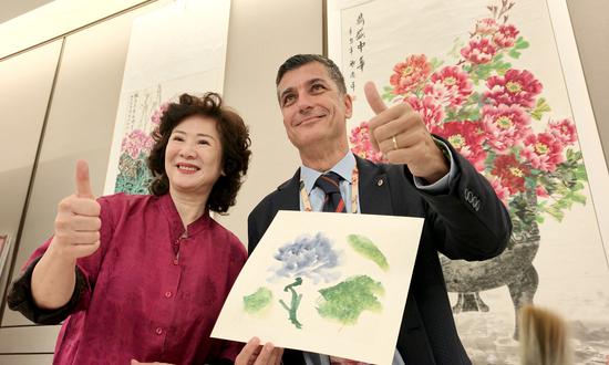 Global mayors gather in Luoyang, discussing historic city's modernization path that preserves cultural roots