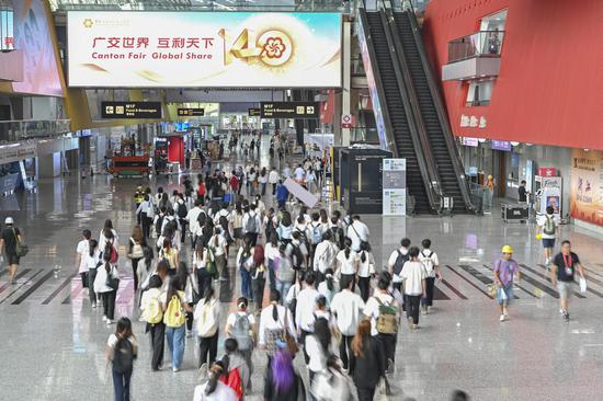 Canton Fair prepares for opening of 140th session
