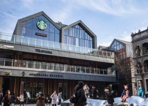 Starbucks China to require purchases for seating from Oct. 22